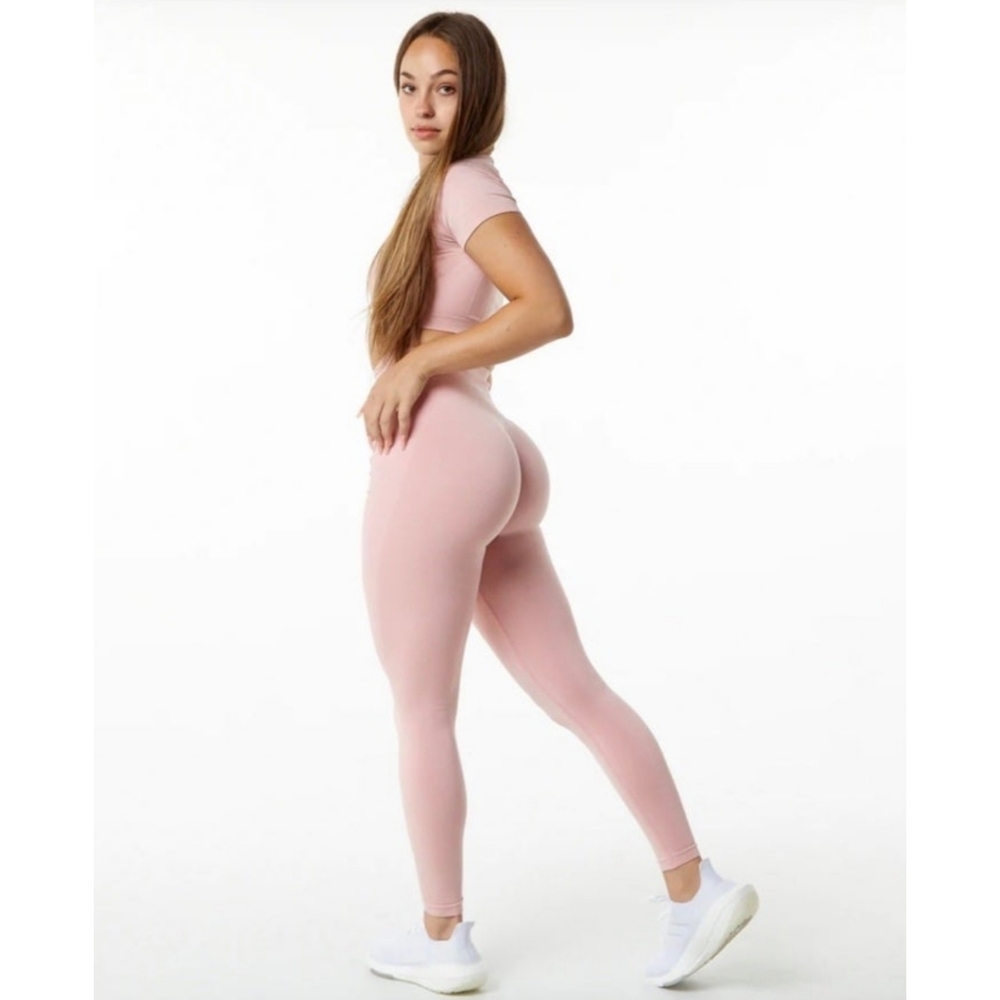 Alphalete Amplify Legging!! Size S, Blossom